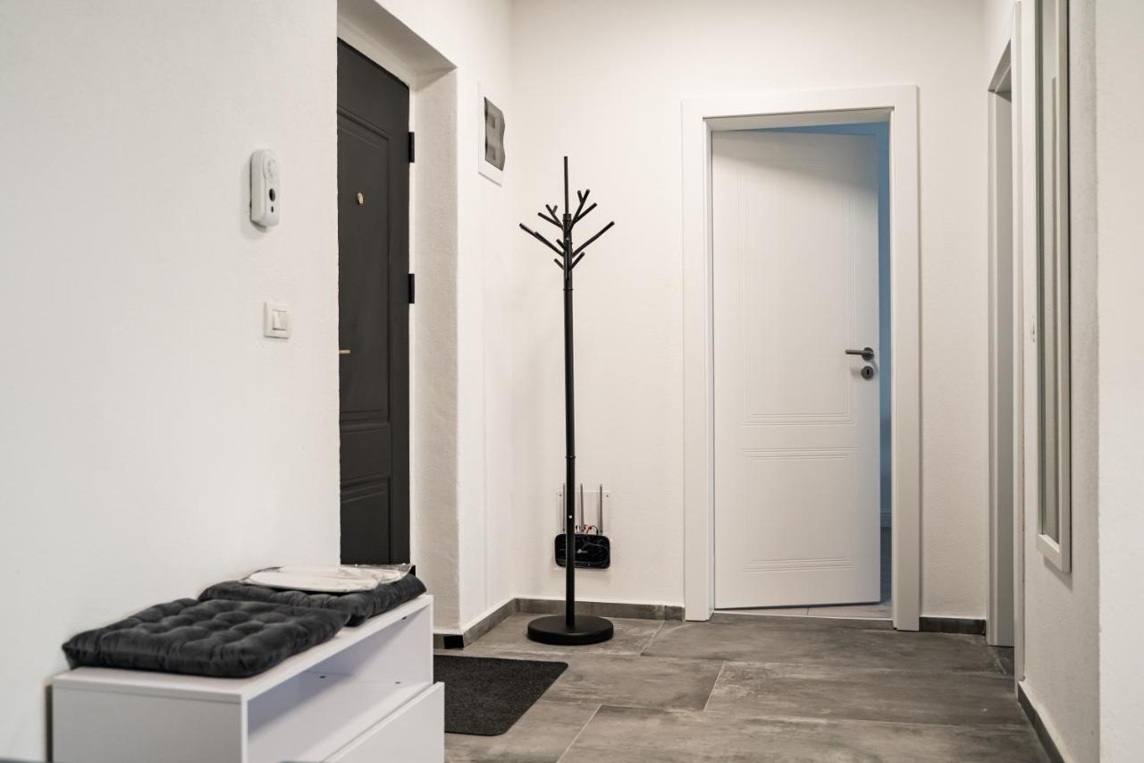 Modern Apartment In Dumbravita Dumbravita  Dış mekan fotoğraf
